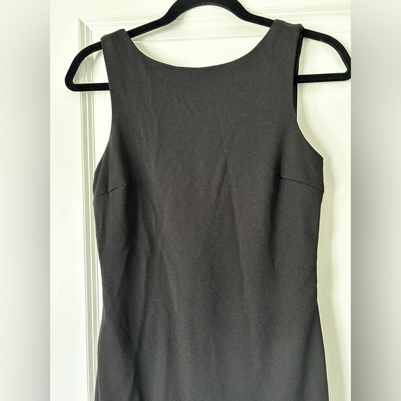 Black floor-length gown - Picture 2 of 7